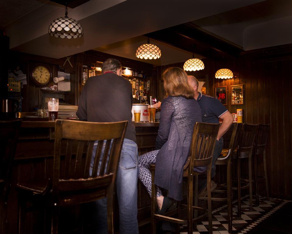 The Midway Bar & Guesthouse Dungloe Kültér fotó