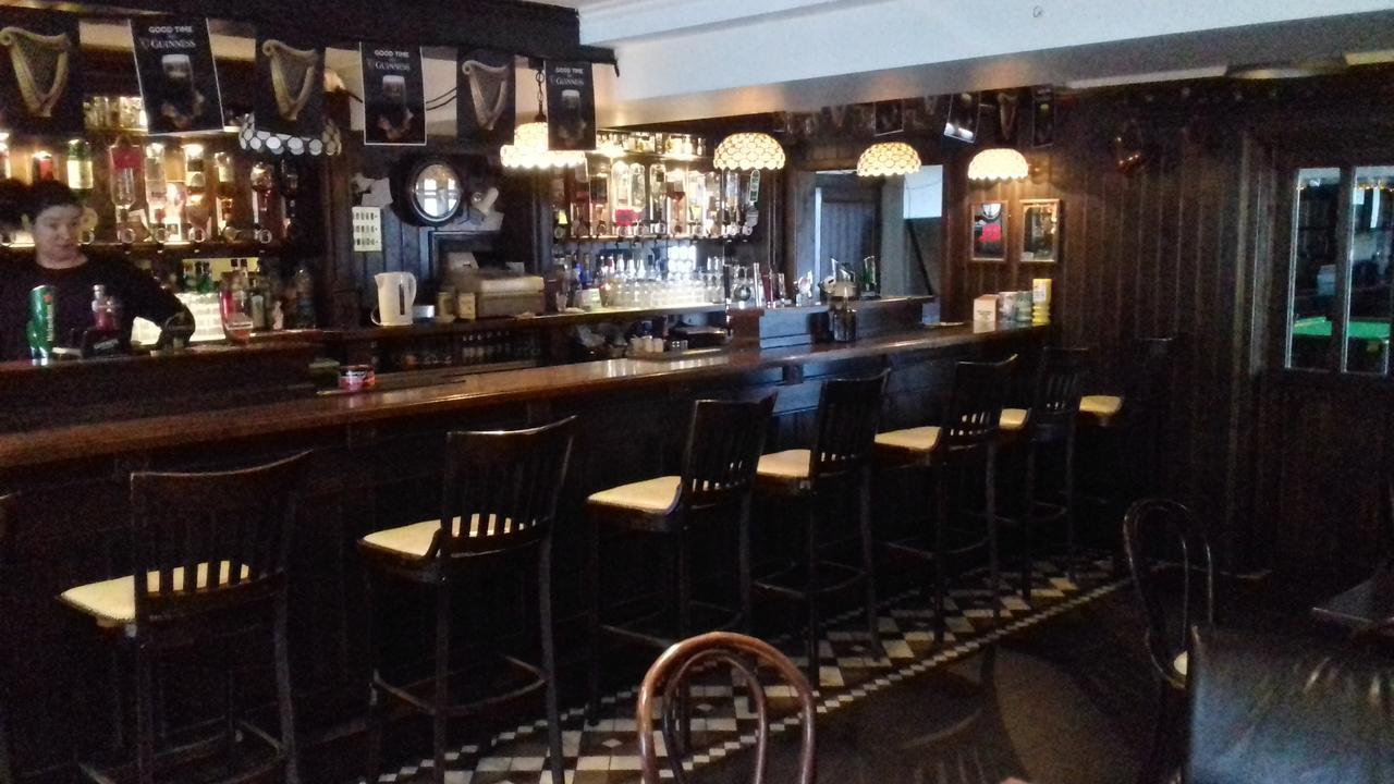 The Midway Bar & Guesthouse Dungloe Kültér fotó